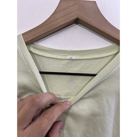 Lululemon Crewneck T-Shirt 8 Workout Pilates Basic Gym Minimalist Stretch Green - Picture 4 of 12
